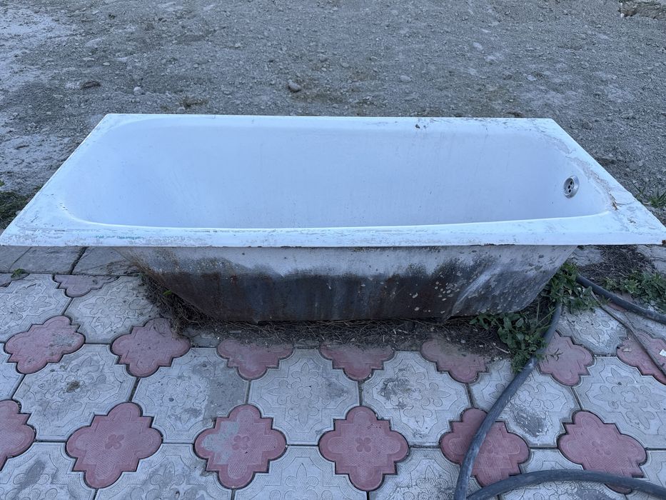 Отдам даром чугунную ванну