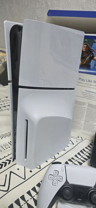 Продам Sony PlayStation 5