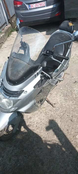 Vând sau schimb scuter.