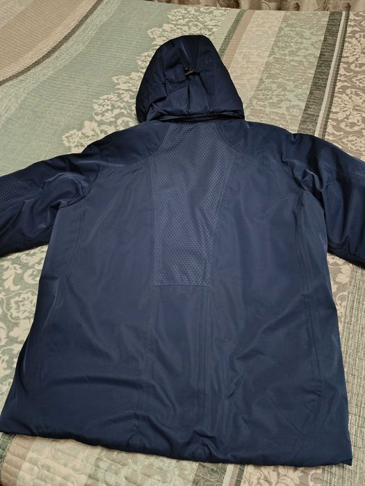 продам   куртку   Саламон  в  отличном  состояние