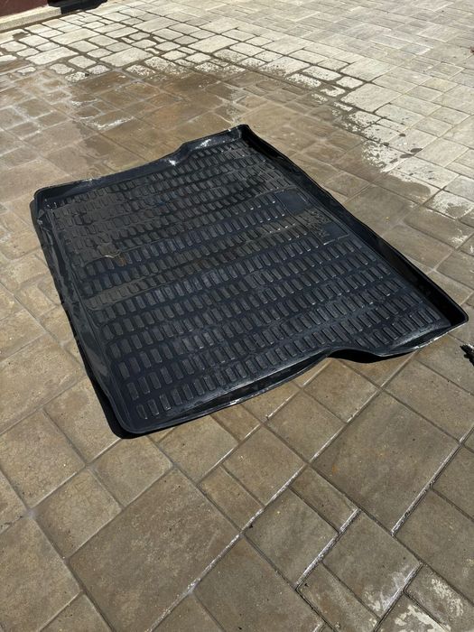 Продам коврик для тойота