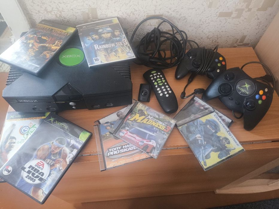 Продам 1й X-box.