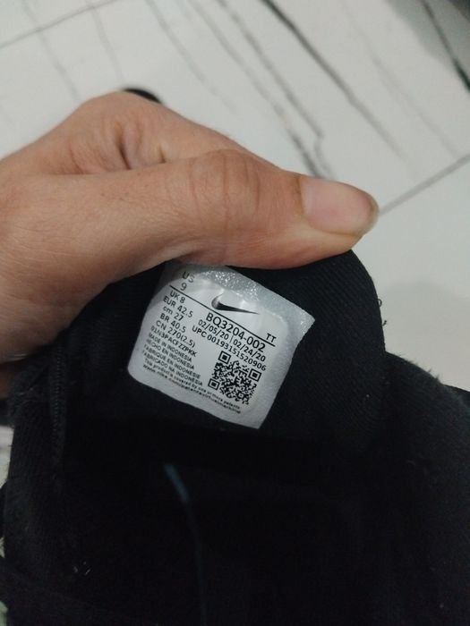 Оригинални маратонки NIKE