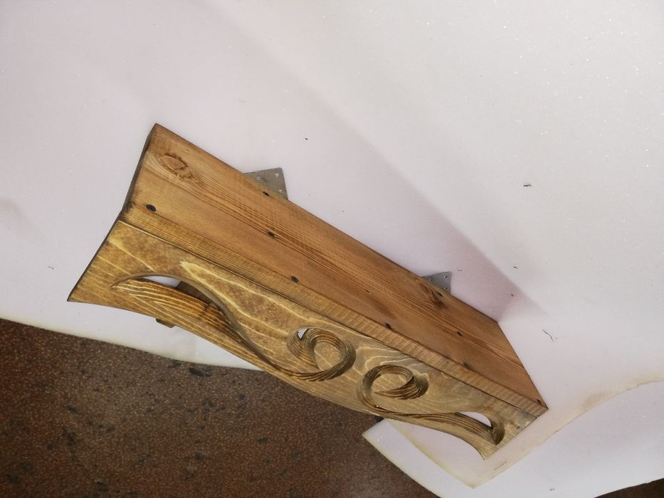 Етажерки битови.