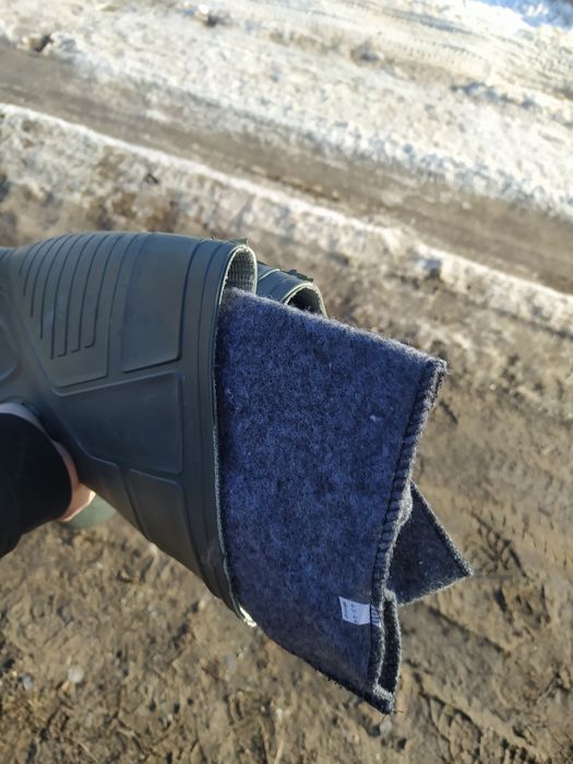 Резиновые утепленные сапоги