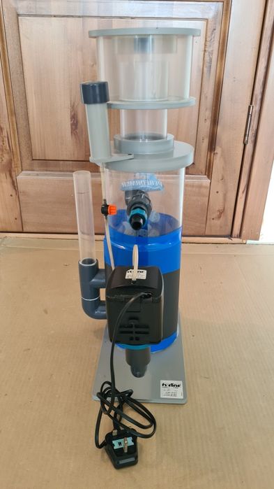 Spumător de proteine pentru acvarii