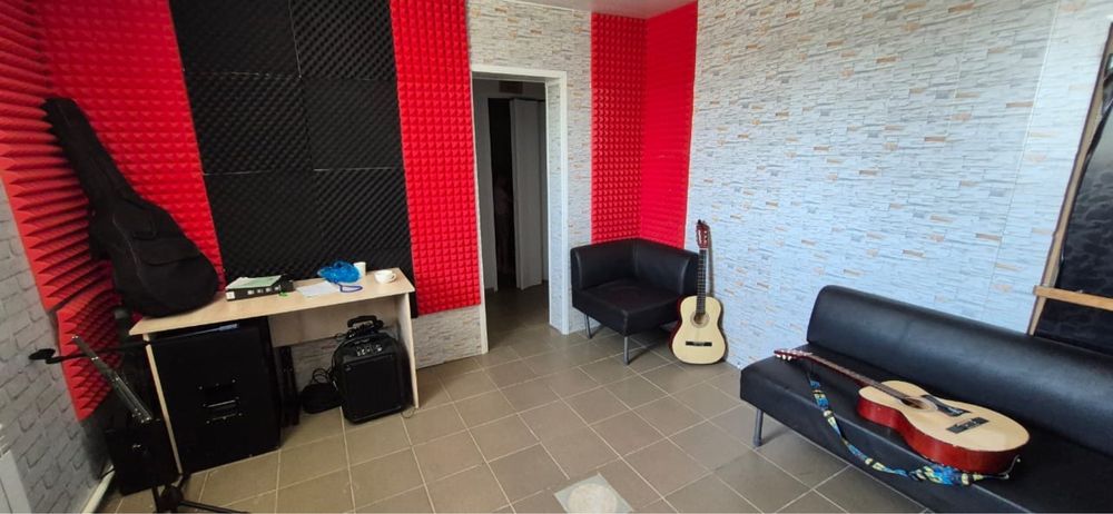 Здание, комерческое помещение