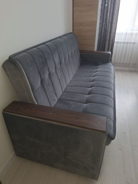 Продам диван раскладной.