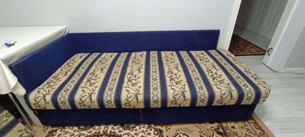 Продам диван б/у