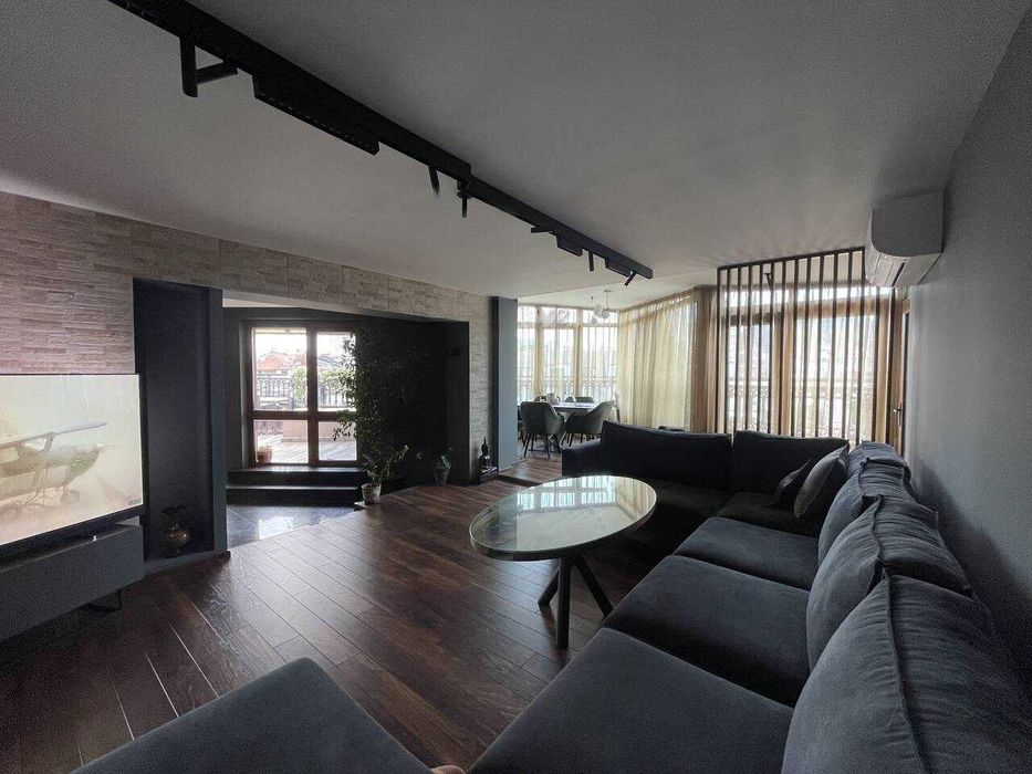 Тристаен апартамент