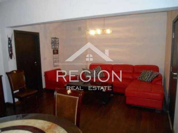 Дава се под наем Тристаен апартамент в Варна, Гръцка махала - 100 кв.м за 816 € - Снимка #1