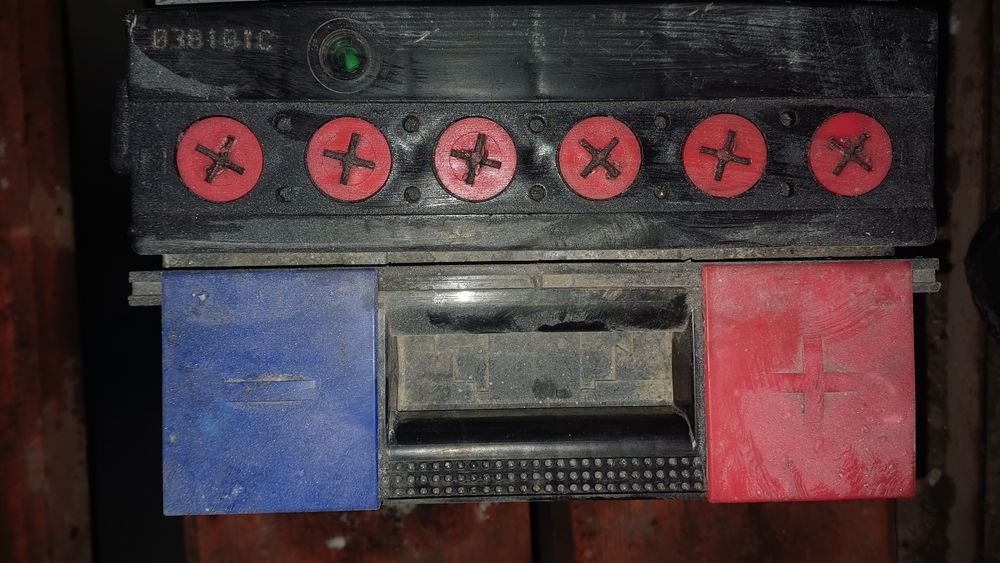 Акумулятор в хорошем состоянии