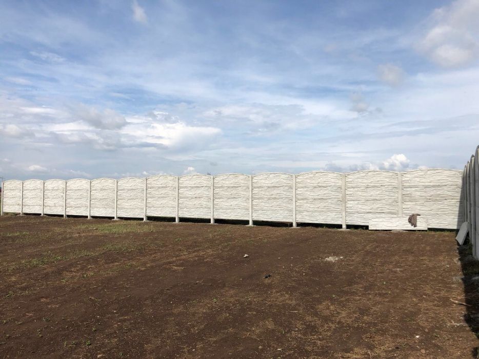 Gard beton placa si stalp