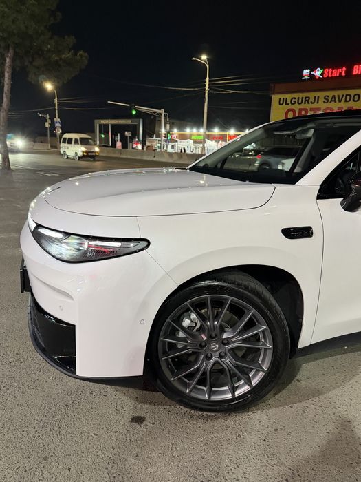 Leapmotor C10 Hybrid 210