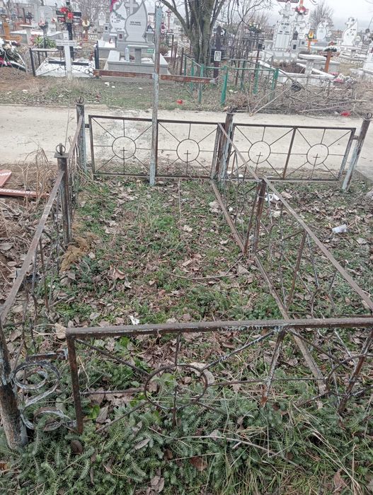 Vând Loc de veci in cimitirul Stefan cel Mare