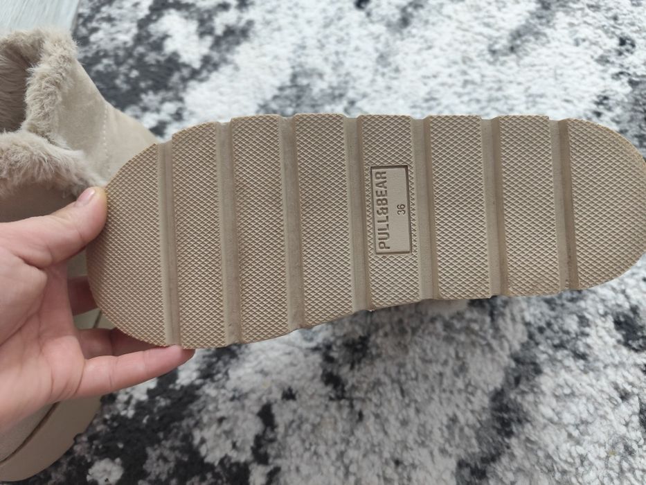 Ghete pull&bear mărimea 36