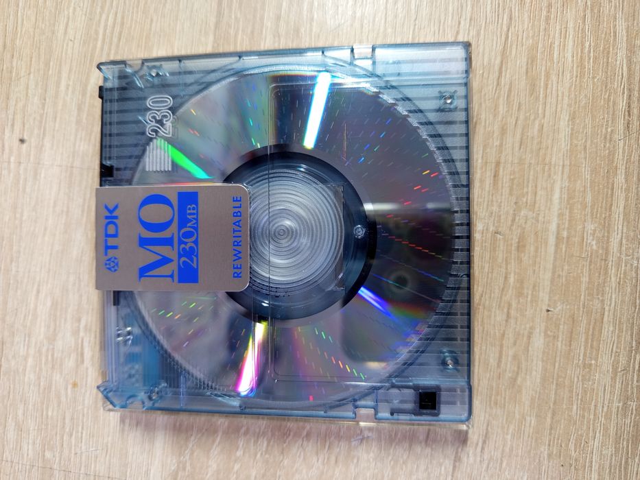 Магнитно оптичен диск