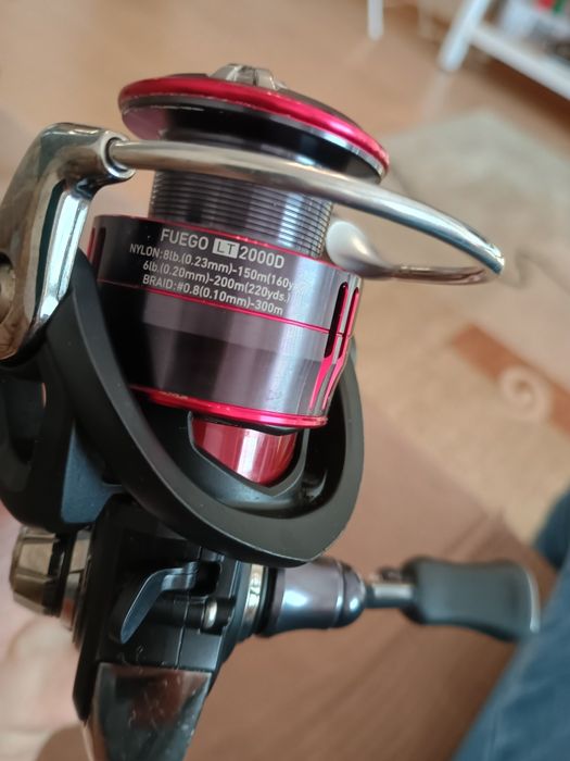 Комплект въдица Sakura TSUBAREA 1.6 m 0.2 -3 гр. + Макара Daiwa Fuego LT2000D