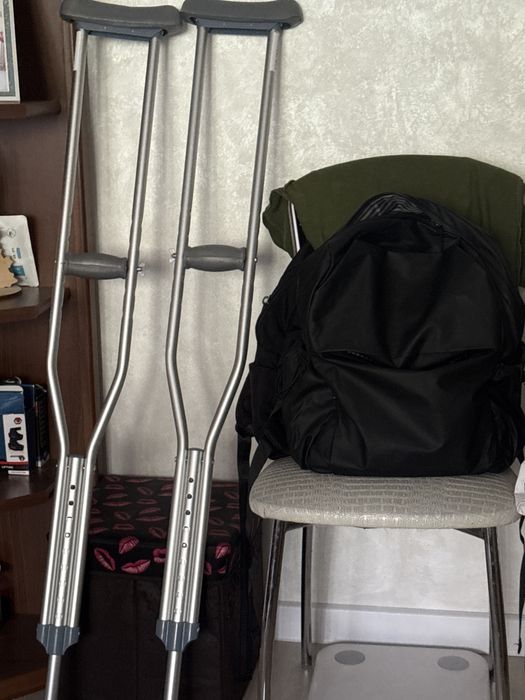 Новые костыли  не использованые!