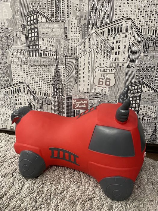 Попрыгун машина