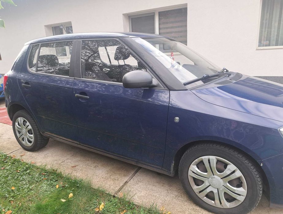 SKODA Fabia 2012 — imagine 3