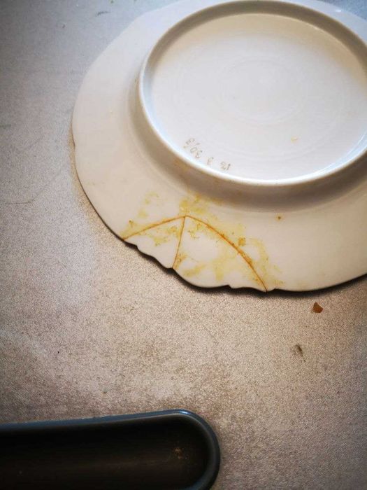 Антикварные тарелки.