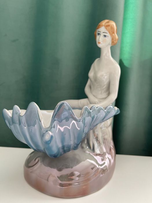 Obiecte portelan si sticla. Pret 300 Ron toate