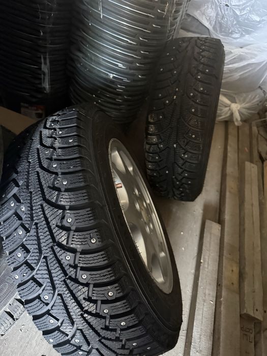 Диски с резиной на Мерседес