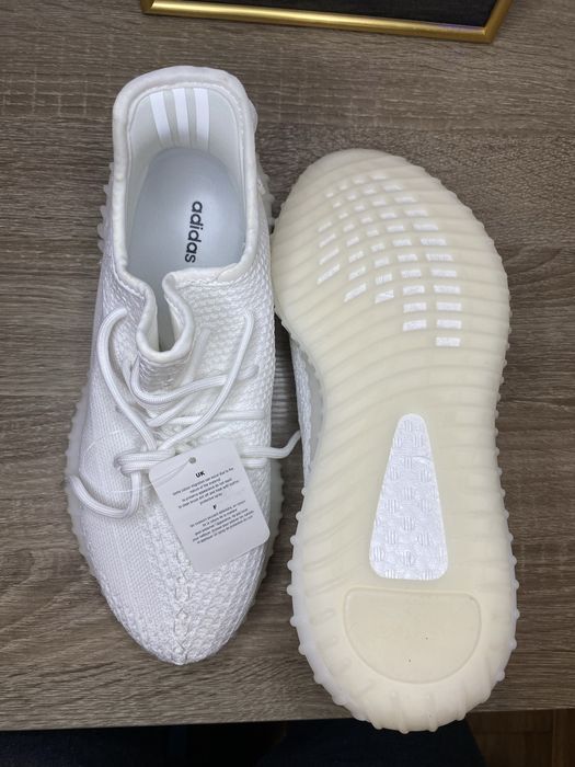 Yeezy 350v2 Triple White
