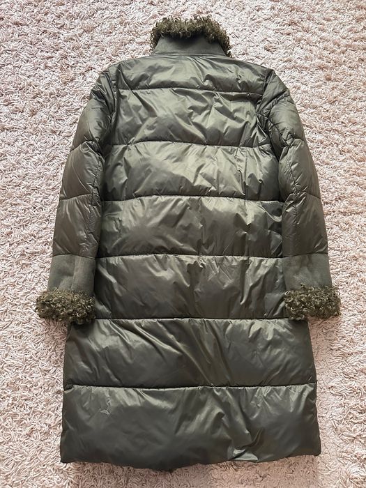 Продам пуховик в идеальном состоянии.