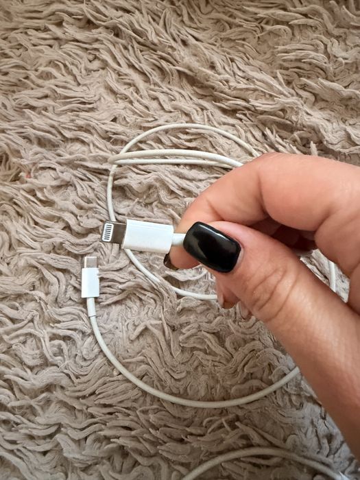Продам шнуры на айфон в оригинале