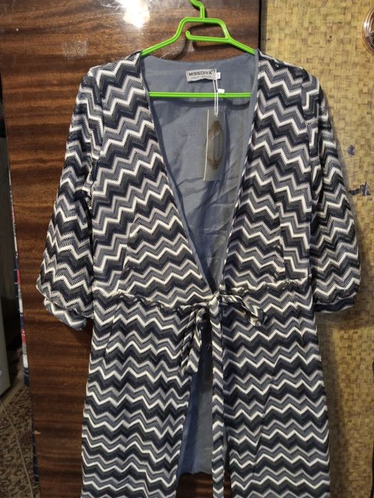 Продам женские платья и пиджак