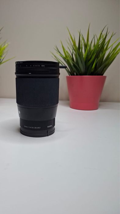 Обектив Sigma 16mm f/1.4 DC DN Contemporary (Sony E-mount)