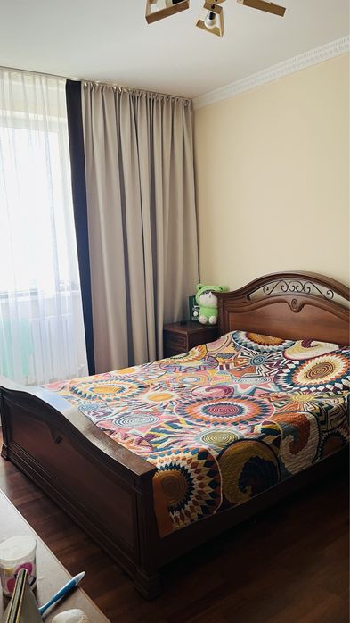 Кровать размером 2Х1,5м