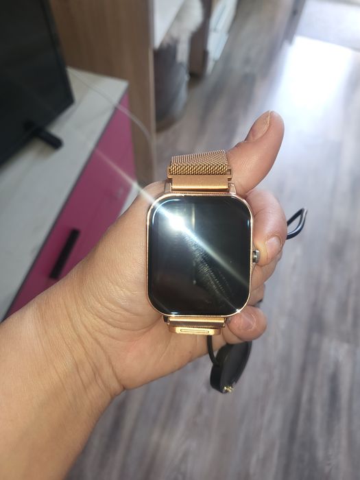 Смарт часовник златист