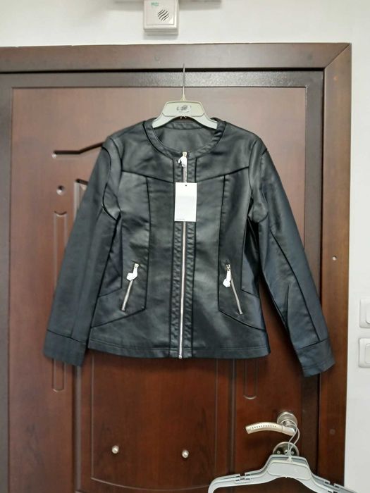 ЛИКВИДАЦИЯ Италианско дамско пролетно яке, еко кожа, размер 46