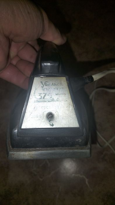 Утюг советский..