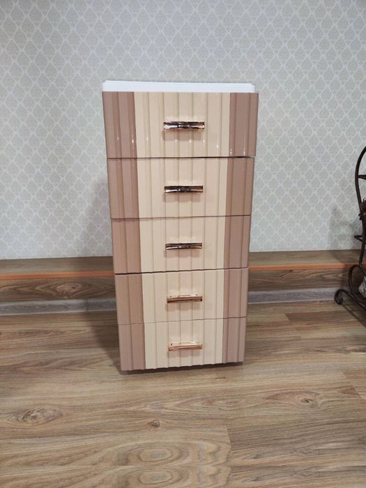 Пластиковый комод прочный