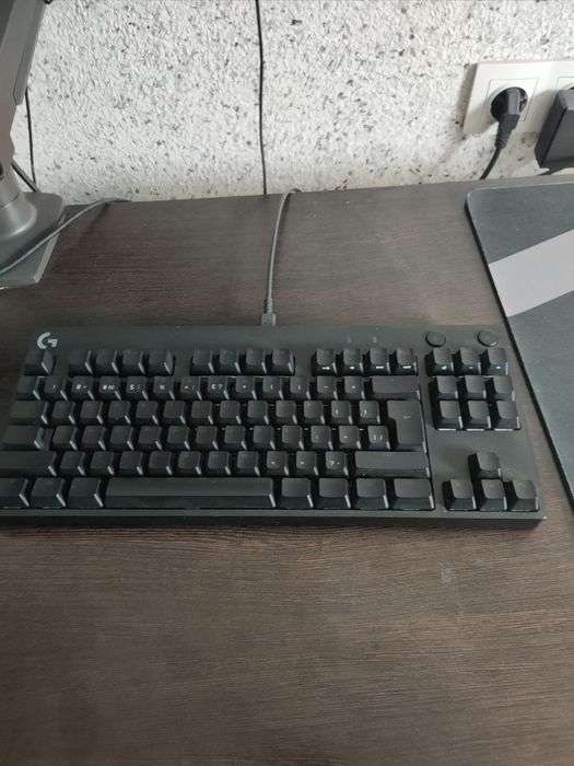Клавиатура Logitech G Pro Mechanical Gaming черный