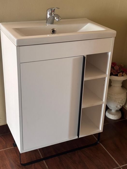 Set mobiluer pt baie, lavoar + dulapior Good Home