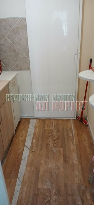 Офис в Варна-Нептун площ 82 цена 400евро