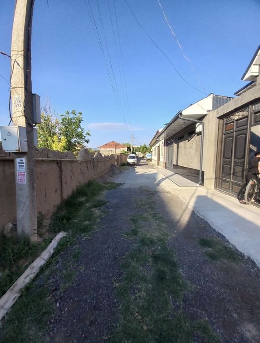 Yer sotiladi Qibray tumani Obod mahalla