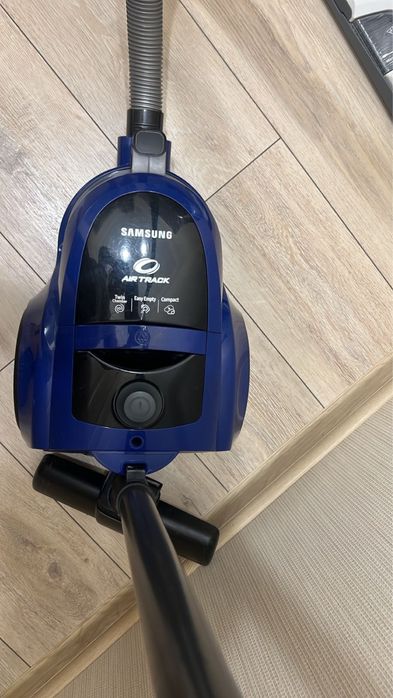 Продам пылесос моющий