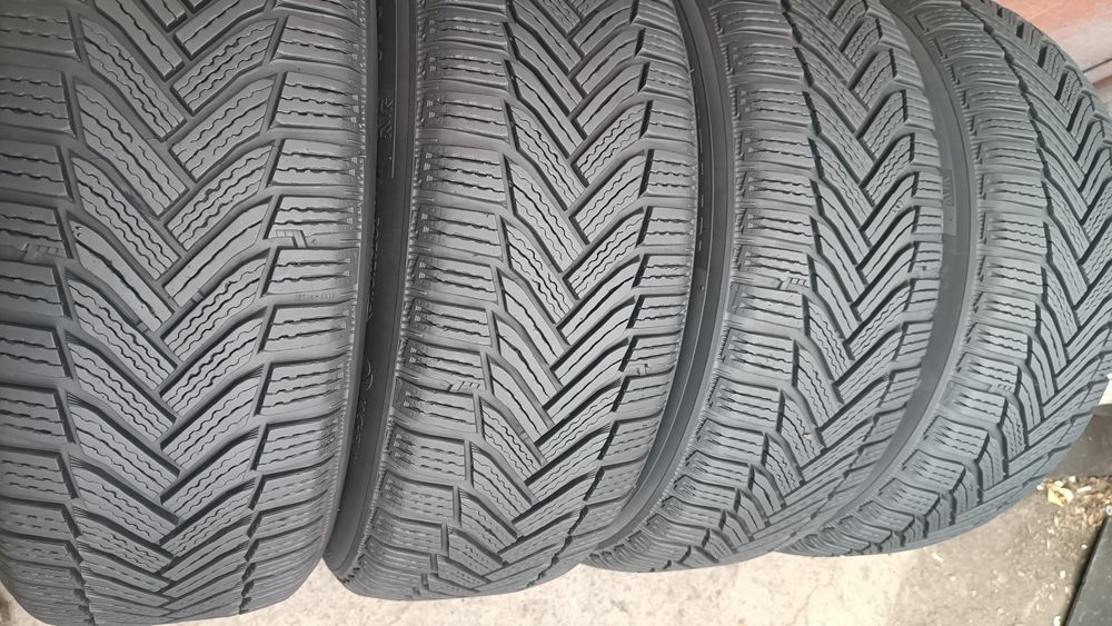 205/60/16 Michelin