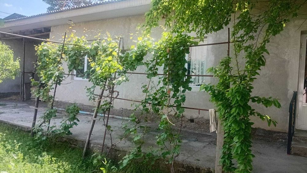 Buxoro shahri,Pozvushni 6 xona hovli sotiladi 7 sotix, 85 000$