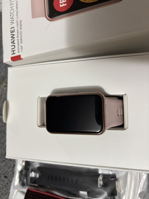 Смарт часовник Huawei watch fit