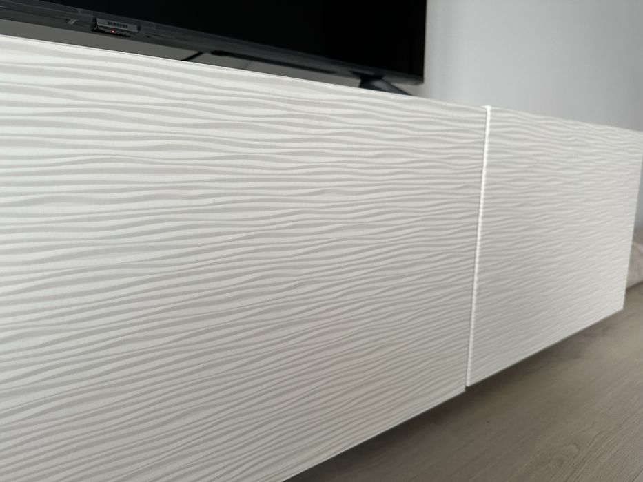 Comodă TV IKEA albă, modernă – 180 cm, soft-close, design texturat