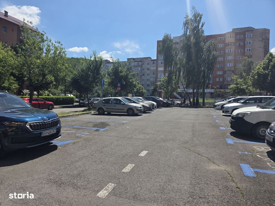 Vand apartament 2 camere decomandat Racadau cu beci si parcare