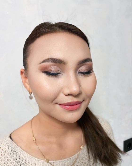 Макияж и локон….