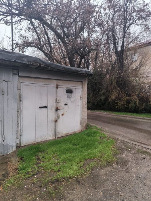 Сдаётся гараж в центре